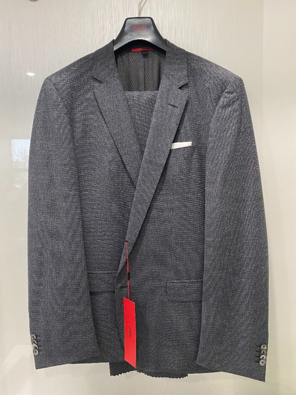 HUGO BOSS grey Suit - New/Never Worn 42R